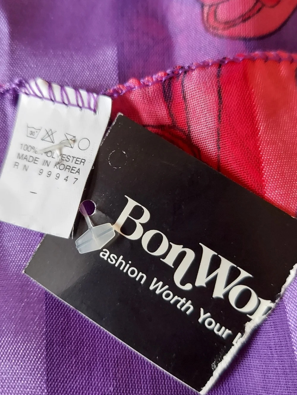 Bon Worth Red Hat‎ Society Rectangular Scarf